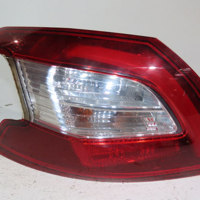 Feu arrière gauche occasion  Peugeot 308 II (LB_, LP_, LW_, LH_, L3_) 1.6 hdi 100 (2014-2021) 5 portes   9677817680  1