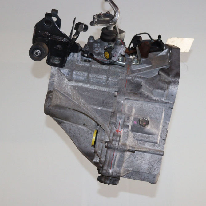 Boîte à vitesse mecanique occasion  Toyota YARIS (_P13_) 1.0 (ksp130_) (2010)   20TT06  3