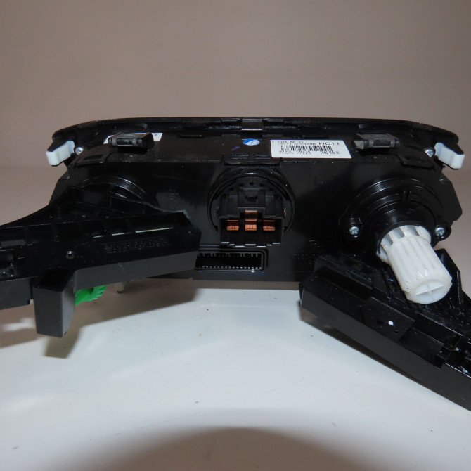 Commande de chauffage occasion  Hyundai I20 II (GB, IB) 1.2 (2014)   97250C8110RDR  3