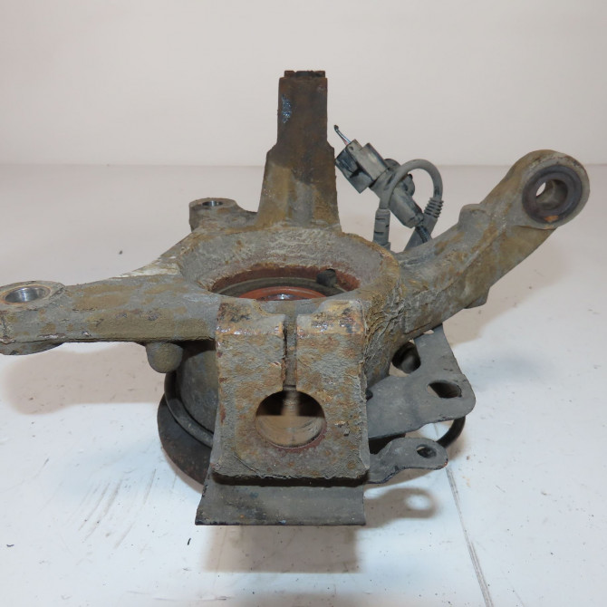 Moyeu avd occasion  Renault CAPTUR I (J5_, H5_) 1.5 dci 90 (2013) 5 portes   8200308650  3