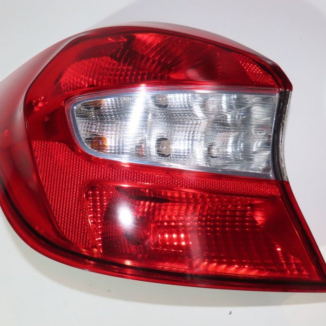 Feu arrière gauche occasion  Ford KA+ III (UK, FK) 1.2 ti-vct (2016)   2046785  1
