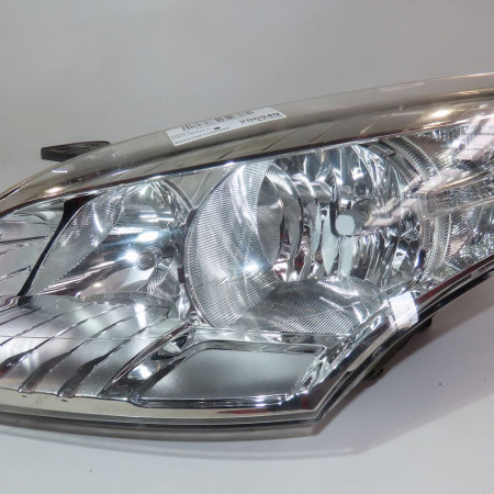 Phare gauche occasion  Renault MEGANE III Grandtour (KZ0/1) 1.5 dci (kz09, kz0d, kz1g, kz29, kz14, kz1w, kz10, kz1f,... (2009) 5 portes   260609764R 
