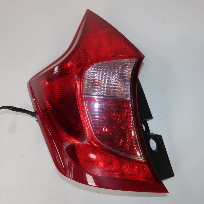 Feu arrière gauche occasion  Nissan NOTE (E12) 1.2 (2013)   265553VV0A  1