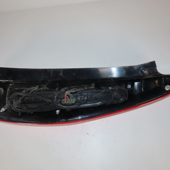 Feu arrière gauche occasion  Mitsubishi COLT VI (Z3_A, Z2_A) 1.5 di-d (z39a) (2004-2012)   8330A233  2