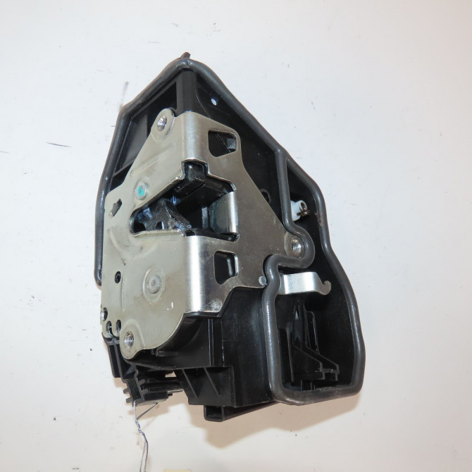 Serrure porte avg occasion  Bmw 3 (E90) 320 d (2004-2011)   51217202143  1