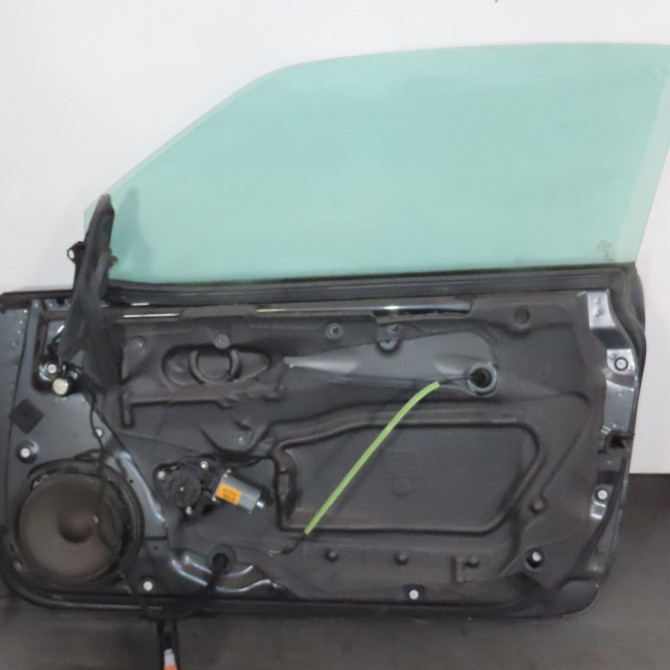 Porte avant droite occasion  AUDI A4 II Phase 1 CAB 04-2002->12-2005   8H0831052D  2
