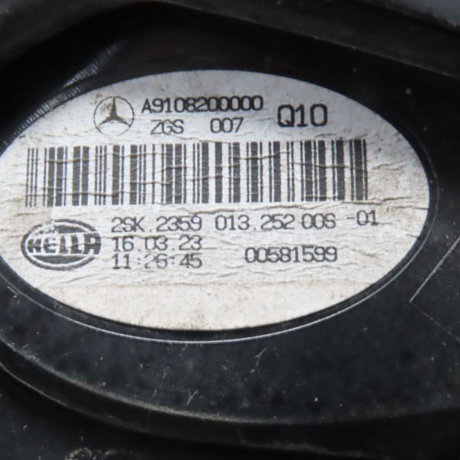 Feu arrière gauche occasion  Mercedes-benz SPRINTER 3,5-t Camionnette (B907, B910) 316 cdi rwd (907.631, 907.633, 907.635, 907.637) (2018)   9108200000  2