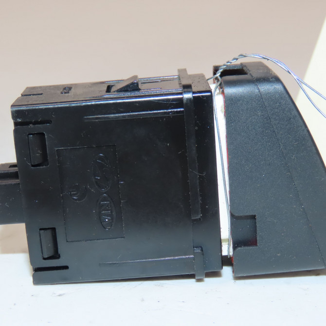 Bouton de warning occasion  Kia RIO III (UB) 1.25 cvvt (2011-2017)   937901W000  4