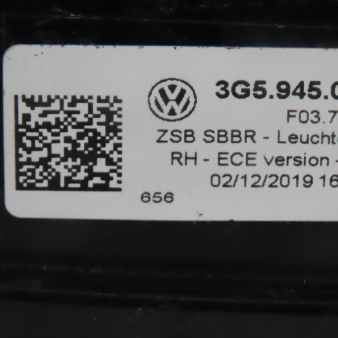 Feu arrière intérieur droit occasion  Volkswagen vw PASSAT B8 (3G2, CB2) 1.6 tdi (2014)   3G5945094D  3