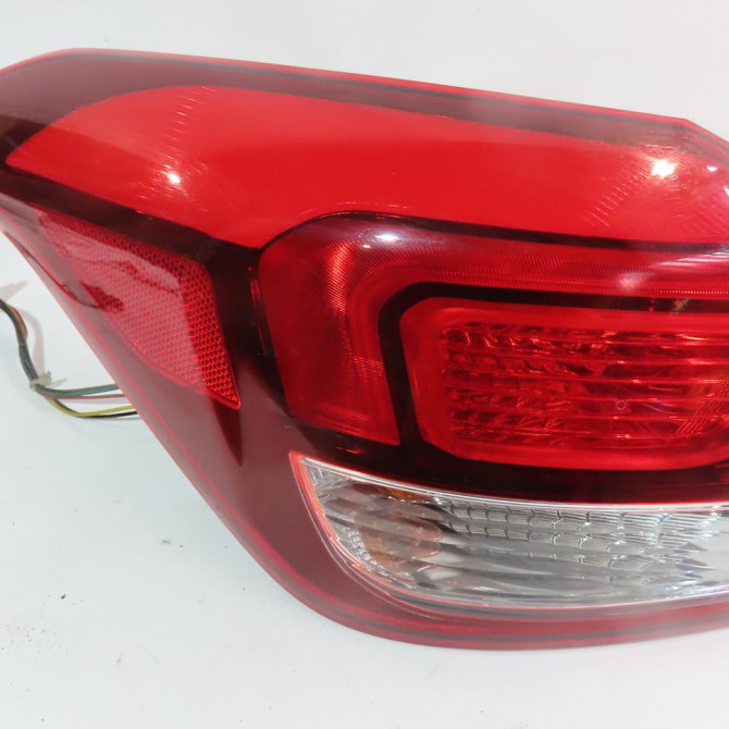 Feu arrière gauche occasion  Hyundai I20 ACTIVE (IB, GB) 1.0 t-gdi (2015)   92401C8200  1