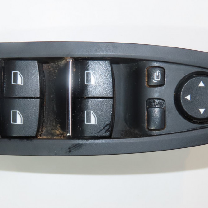 Commande lève-glace porte avant gauche occasion  Bmw 1 (F20) 114 d (2012-2015)   61319208109  1