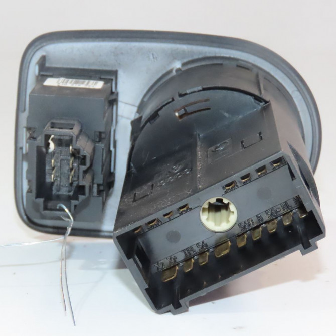 Interrupteur commande de phares occasion  Seat IBIZA IV (6J5, 6P1) 2.0 tdi (2010-2015)   6J1941531ALAT7  2