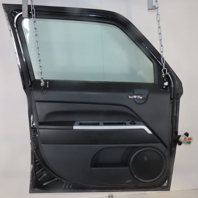Porte avant gauche occasion  Jeep PATRIOT (MK74) 2.0 crd 4x4 (2007-2017)   05067707AI  2