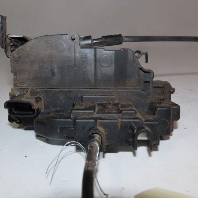 Serrure porte avd occasion  Renault LAGUNA III (BT0/1) 1.5 dci (bt00, bt0a, bt0t, bt1j) (2007-2015) 5 portes   805000004R  2