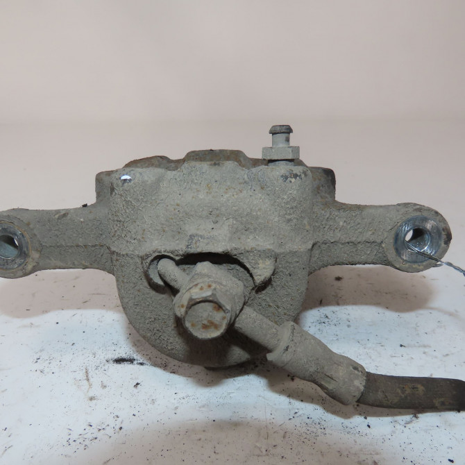 Etrier de frein avant gauche occasion  Ford FIESTA VI (CB1, CCN) 1.5 tdci (2012-2017)   1766840  2