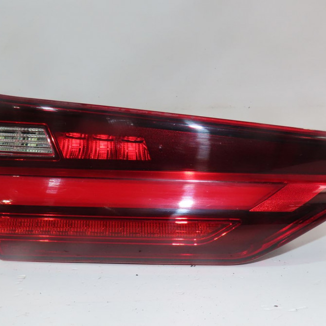 Feu arrière interieur gauche occasion  Bmw 1 (F40) 118 i (2019) 5 portes   63217450651  1