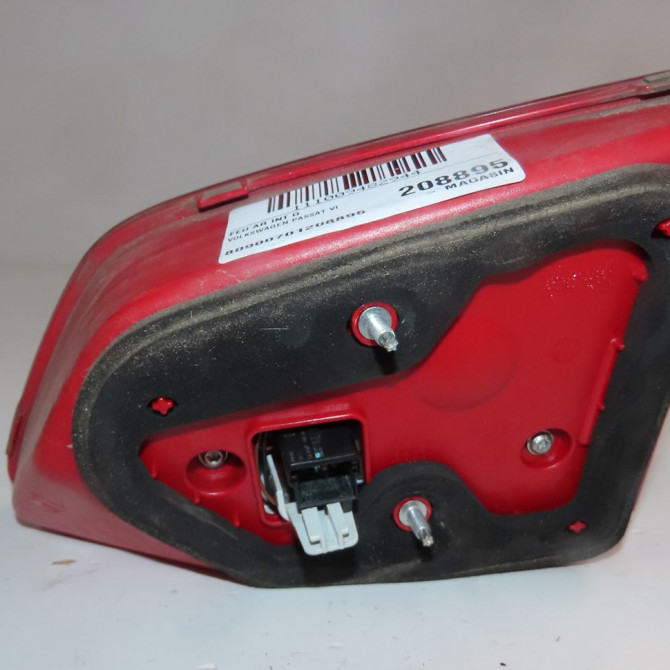 Feu arrière interieur gauche occasion  Volkswagen vw PASSAT B7 Variant (365) 2.0 tdi (2010-2014)   3AF945307E  2