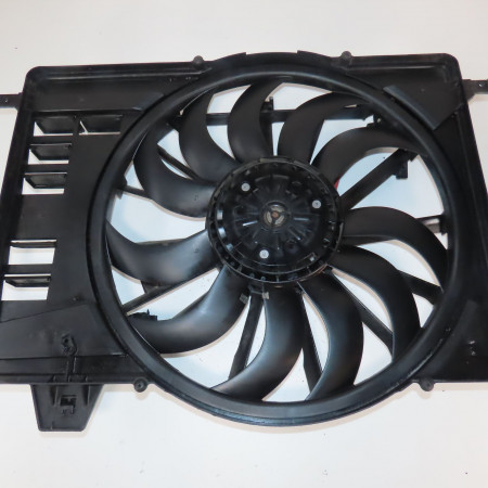 Moteur ventilateur radiateur occasion  Land rover RANGE ROVER EVOQUE (L538) 2.0 d 4x4 (2015-2019)   LR099669 