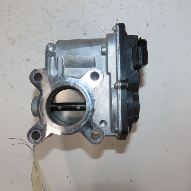 Boitier papillon occasion  Renault CLIO III (BR0/1, CR0/1) 1.2 16v (br02, br0j, br11, cr02, cr0j, cr11) (2005-2014) 5 portes   8200568712  2