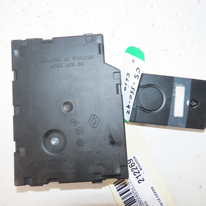 Lecteur de carte occasion  Renault CLIO IV (BH_) 0.9 tce 90 (2012) 5 portes   285902325R  3