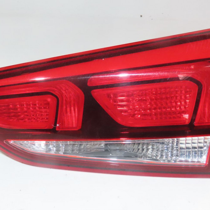 Feu arrière intérieur droit occasion  Hyundai I20 ACTIVE (IB, GB) 1.0 t-gdi (2015)   92404C8200  1