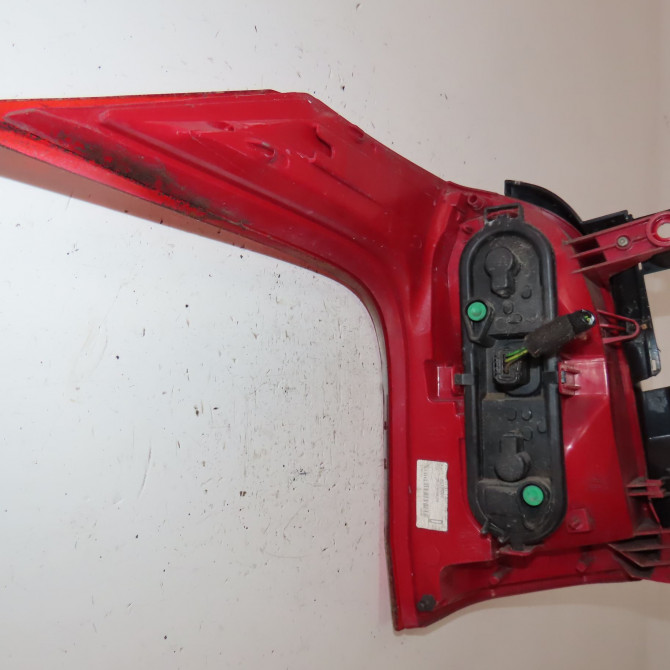 Feu arrière droit occasion  Peugeot 5008 (0U_, 0E_) 1.6 hdi (2010-2017) 5 portes   6351KH  3