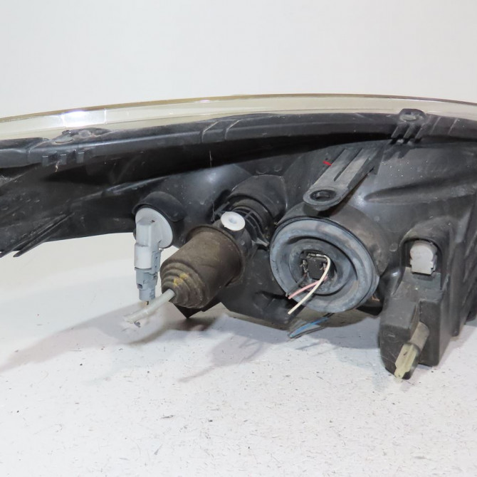 Phare gauche occasion  Dacia SANDERO 1.2 16v (2008) 5 portes   8200733878  3