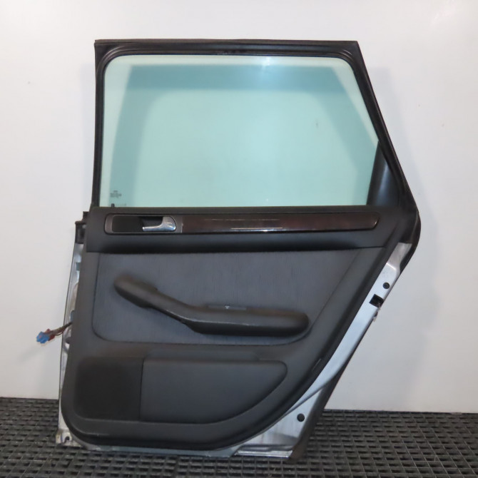 Porte arrière droite occasion  AUDI A6 II Phase 1 AVANT 03-1998->07-2001   4B0833052  4