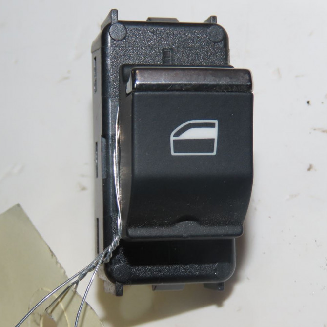 Commande leve-glace porte arrière gauche occasion  Peugeot 508 SW II (FC_, FJ_, F4_) 1.5 bluehdi 130 (2018)   98220313ZD  1