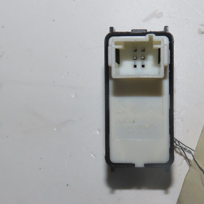 Commande leve-glace porte arrière gauche occasion  Peugeot 508 SW II (FC_, FJ_, F4_) 1.5 bluehdi 130 (2018)   98220313ZD  2