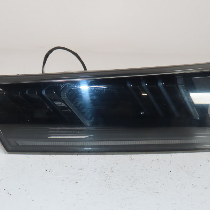 Feu arrière intérieur droit occasion  Peugeot 508 SW II (FC_, FJ_, F4_) 1.5 bluehdi 130 (2018)   9813508180  1