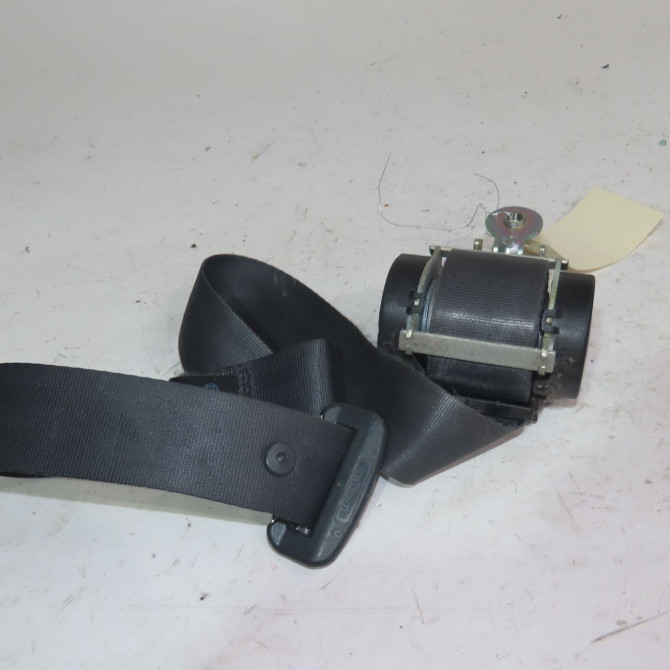 Ceinture avant gauche occasion  Renault MEGANE CC (EZ0/1_) 1.9 dci (ez0j, ez1s) (2010)   8200730471  1