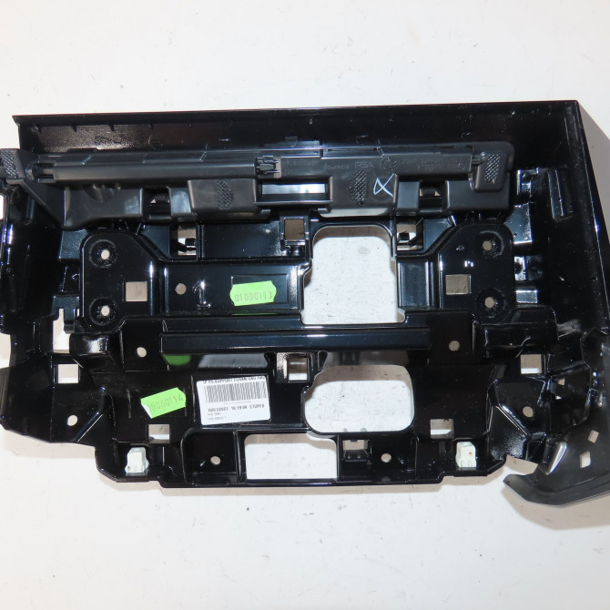 Console occasion  Peugeot 308 III (FB_, FH_, FP_, F3_) Puretech 130 (fphnsl, fphnst) (2021)   9835234680  1