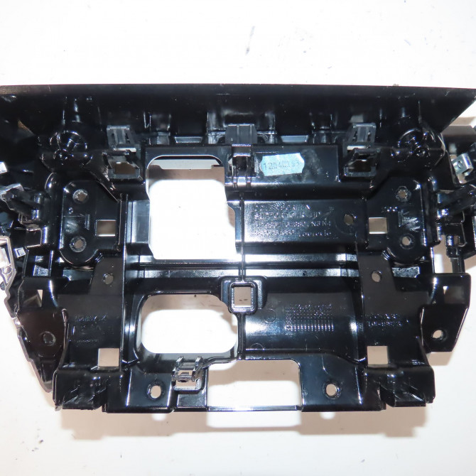 Console occasion  Peugeot 308 III (FB_, FH_, FP_, F3_) Puretech 130 (fphnsl, fphnst) (2021)   9835234680  3