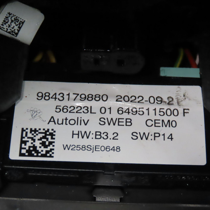 Volant de direction occasion  Peugeot 308 III (FB_, FH_, FP_, F3_) Puretech 130 (fphnsl, fphnst) (2021)   9843179880  2
