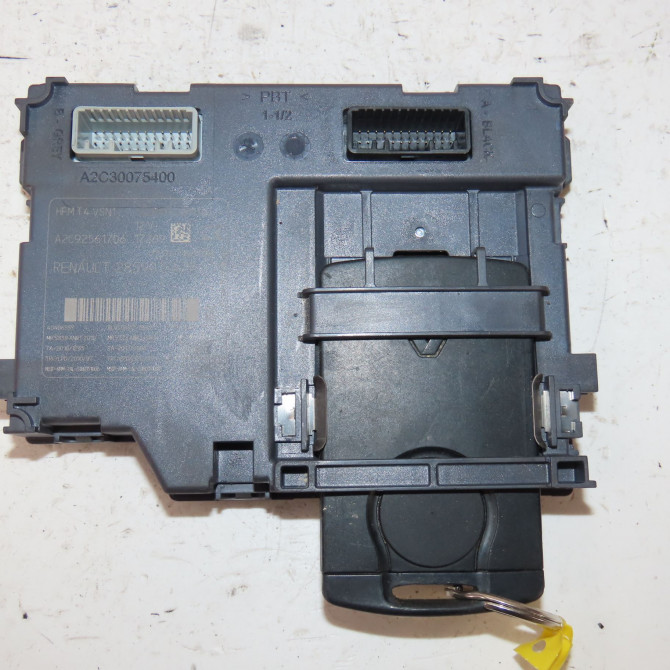 Lecteur de carte occasion  Renault CLIO IV (BH_) 0.9 tce 90 (2012) 5 portes   285901547R  1