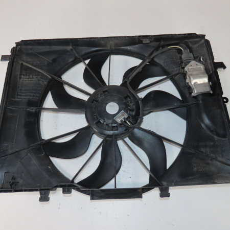 Moteur ventilateur radiateur occasion  Mercedes-benz CLASSE GLA (X156) Gla 220 cdi / d 4-matic (156.905) (2013)   2465000064 