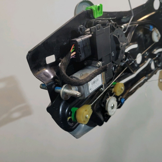 Mécanisme+moteur lève glace aile ard occasion  Peugeot 308 CC (4B_) 1.6 16v (2009-2014)   9224G8  3