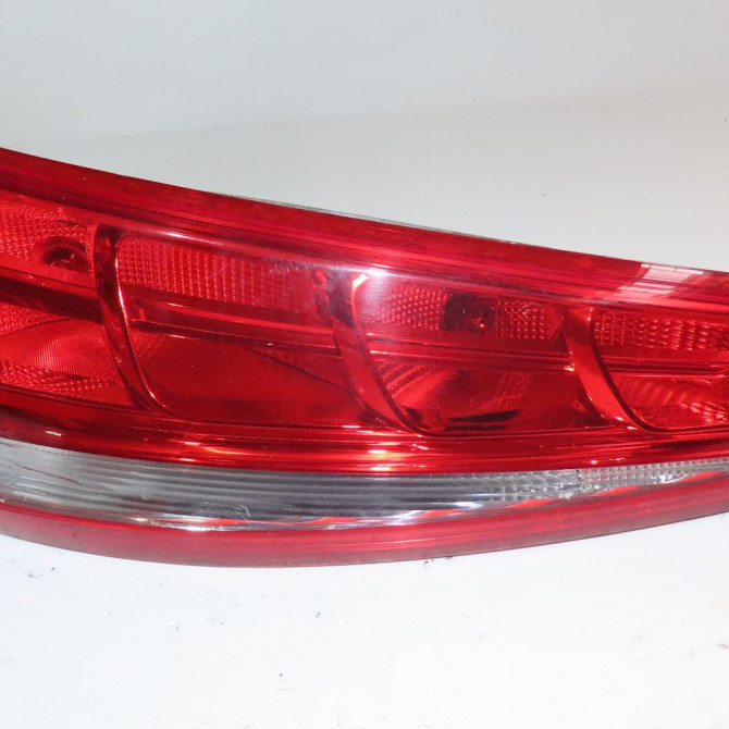 Feu arrière gauche occasion  Audi Q3 (8UB, 8UG) 2.0 tdi quattro (2011-2018)   8U0945093  1