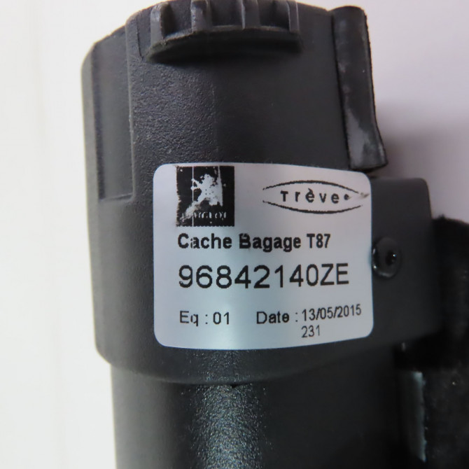 Tablette plage arrière occasion  Peugeot 5008 (0U_, 0E_) 1.6 bluehdi 120 (2014-2017) 5 portes   8337KX  2