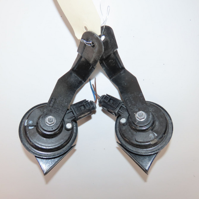 Klaxon  / avertisseur occasion  Audi Q3 (8UB, 8UG) 2.0 tdi quattro (2011-2018)   8U0951210  2