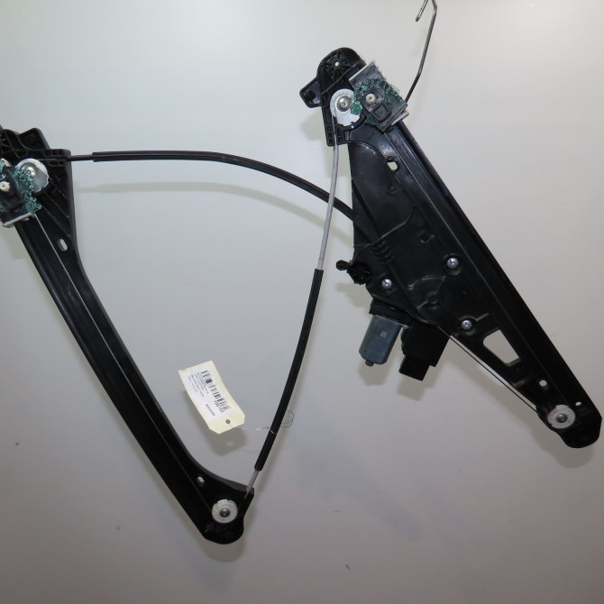 Mecanisme + moteur lève-glace avant droit occasion  Peugeot 3008 SUV (MC_, MR_, MJ_, M4_) 1.5 bluehdi 130 (2018) 5 portes   9840196880  5