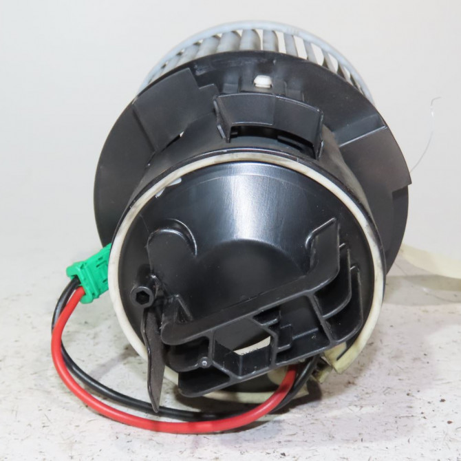 Moteur ventilateur chauffage occasion  Peugeot 308 II (LB_, LP_, LW_, LH_, L3_) 1.6 hdi (2013-2021)   1610497180  3