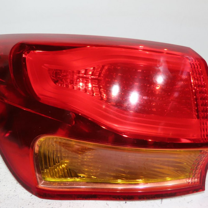 Feu arrière gauche occasion  Kia CEE'D Sportswagon (JD) 1.4 crdi 90 (2012-2018)   92401A2300  1