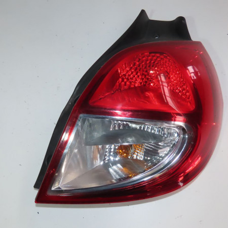 Feu arrière droit occasion  Renault CLIO III (BR0/1, CR0/1) 1.5 dci (2010-2014) 5 portes   8200886946 