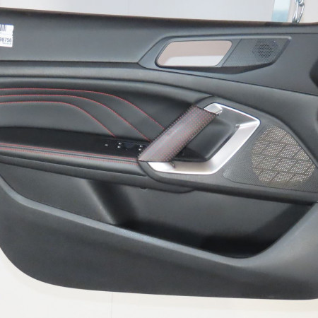 Garniture porte avg occasion  Peugeot 308 II (LB_, LP_, LW_, LH_, L3_) 2.0 bluehdi 150 (2013-2021)   98091031XJ 
