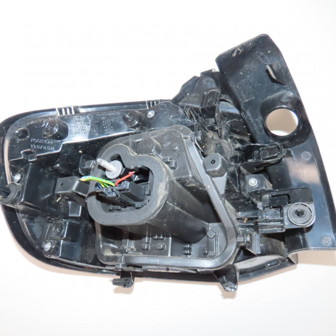 Feu arrière droit occasion  Citroën C4 III (BA_, BB_, BC_) 1.2 puretech 155 (bahnnb, bahnjd) (2021)   9831100080  2