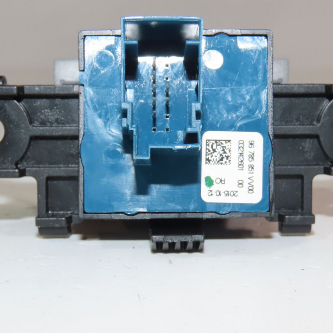 Interrupteur commande de frein a main occasion  Peugeot 308 II (LB_, LP_, LW_, LH_, L3_) 2.0 bluehdi 150 (2013-2021)   96785851VV  2