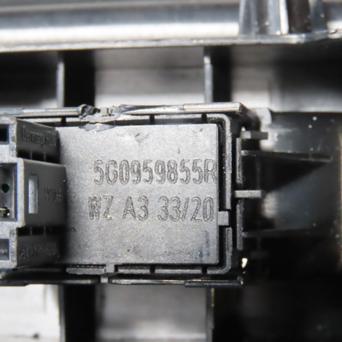 Commande lève-glace porte avant droite occasion  Audi A1 Sportback (GBA) 40 tfsi (2018)   5G0959855RWZU  2