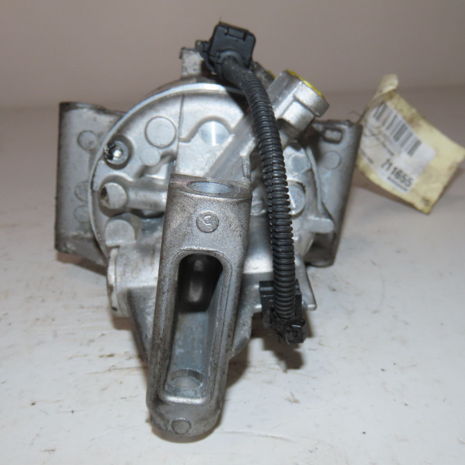 Compresseur air conditionne occasion  Dacia LOGAN MCV II Tce 90 (k8m1) (2013)   926003541R  4